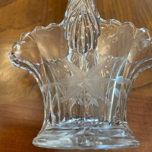 Vintage Duncan & Miller Clear Etched Crystal Cut Glass Brides Basket, Scalloped - Picture 8 of 8